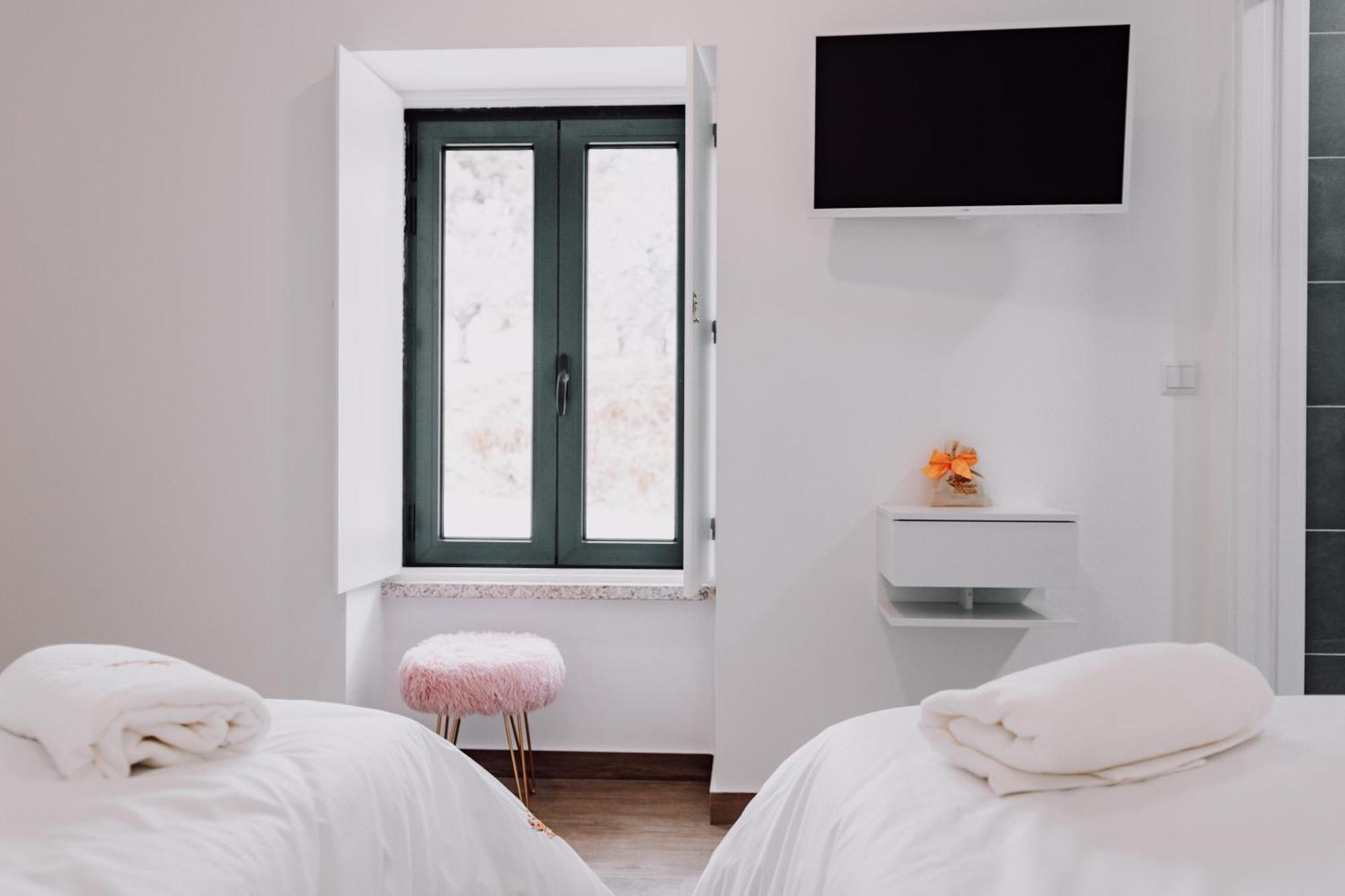 Quinta Dos Sincais Bed & Breakfast Guarda Exterior photo